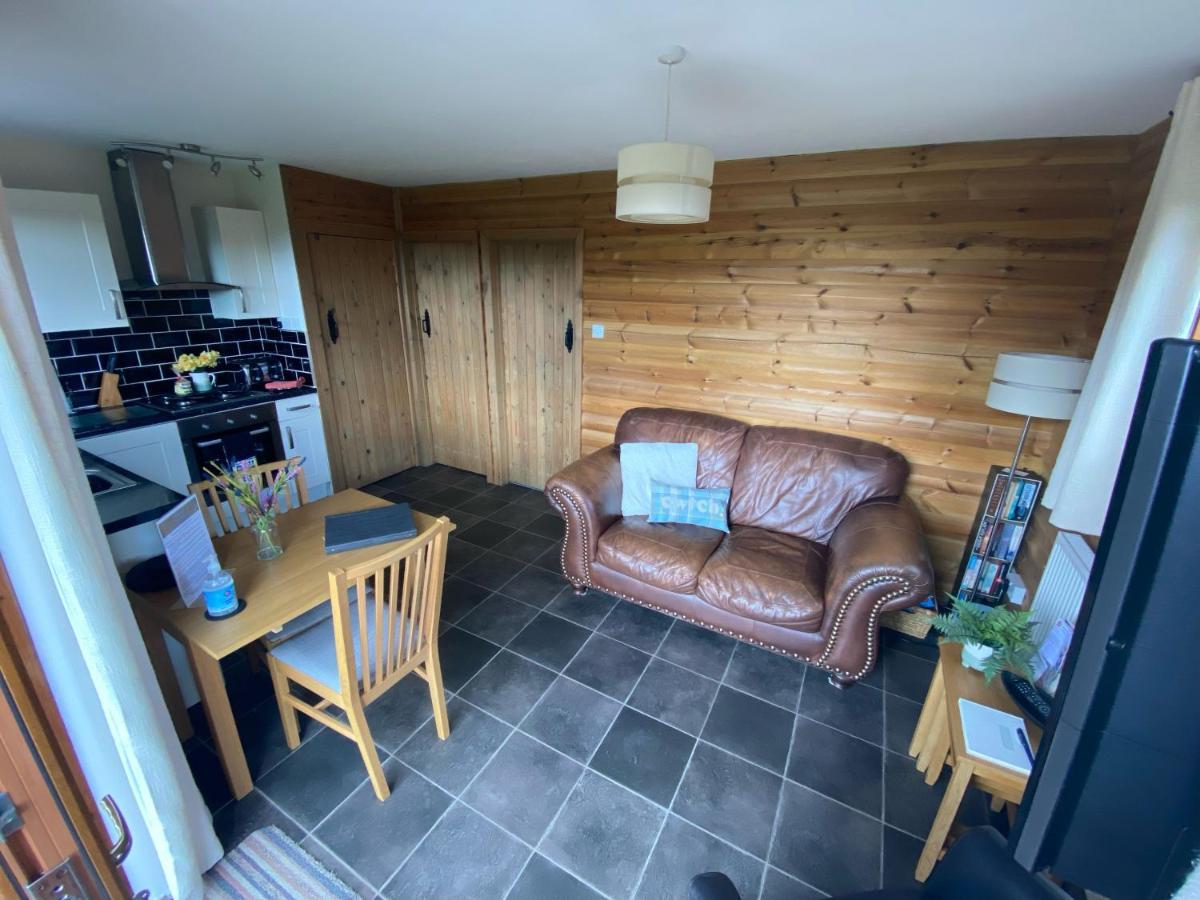 Swansea Log Cabin Pontardawe Kültér fotó