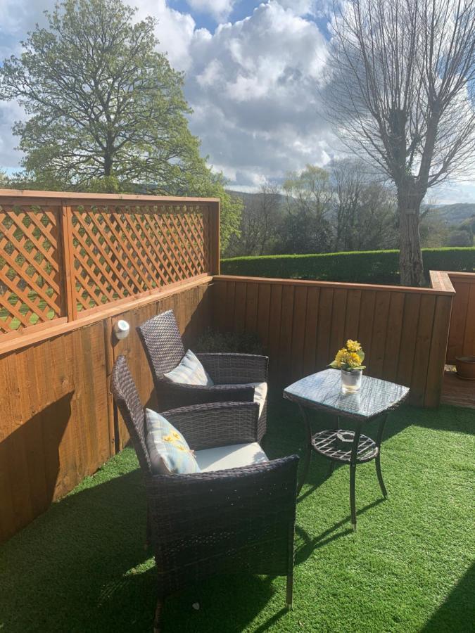 Swansea Log Cabin Pontardawe Kültér fotó