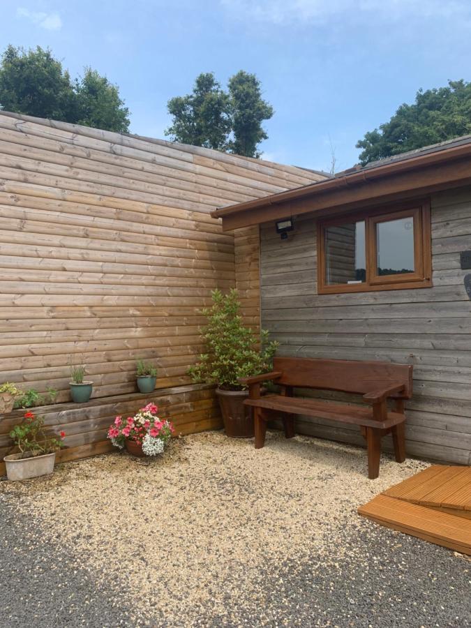 Swansea Log Cabin Pontardawe Kültér fotó